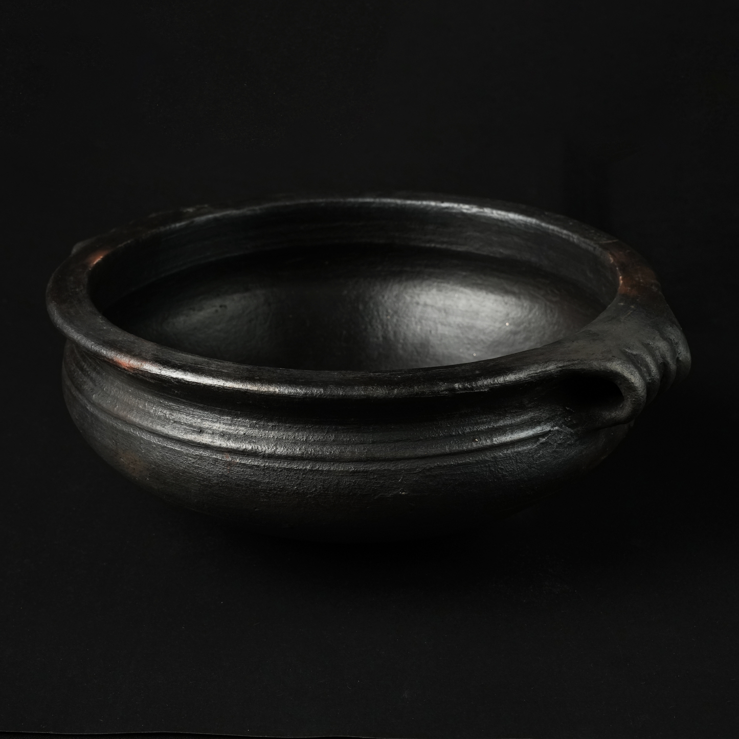 Blackened Clay Uruli (HOUSE DECOR/COOKING - LARGE)