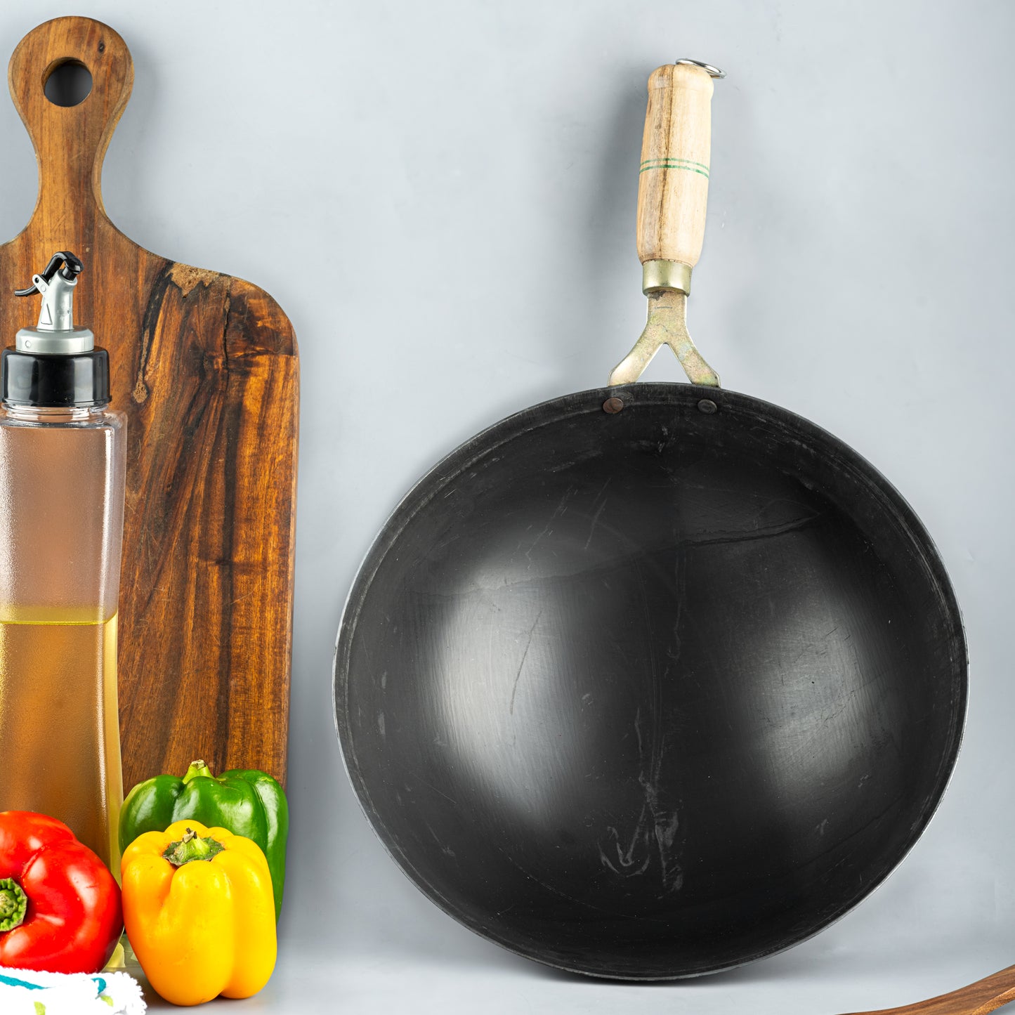 Pure Iron Flat Round Wok (11" Inches)