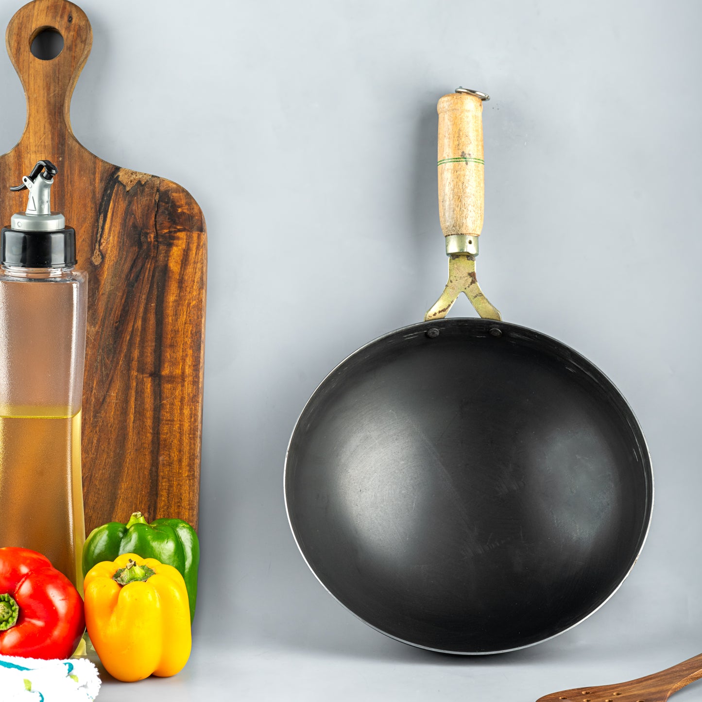 Pure Iron Flat Bottom Wok (9" Inches)