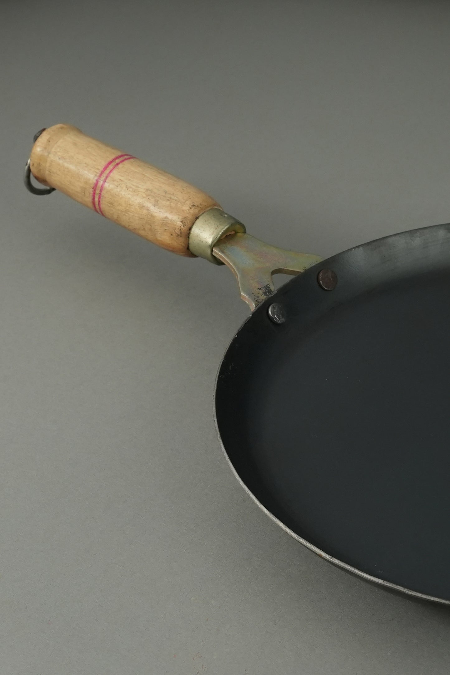 80scookware.com pure iron dosa tawa large free wooden flip